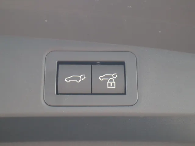 Toyota Corolla Touring Sports Hybrid 140 GR Sport | Schuif/Kantel Dak | Headup Display | Apple/Android Auto |