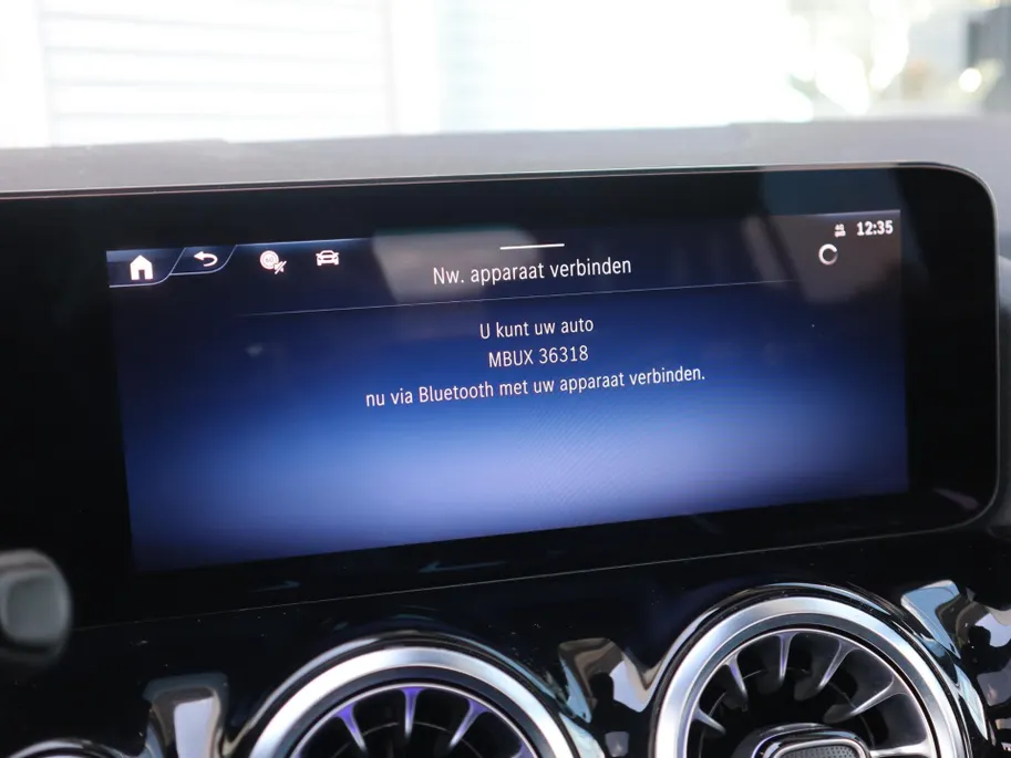 Mercedes-Benz GLA 250 e Star Edition AMG Line l Trekhaak l Keyless l Verwarmbare voorstoelen