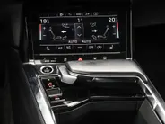 Audi e-tron 55 408pk Quattro S edition 95 kWh · SOH 95,6% · Panoramadak · 360 Camera · B&O Audio · Stoelverwarming · Luchtvering · 21'' Inch ·