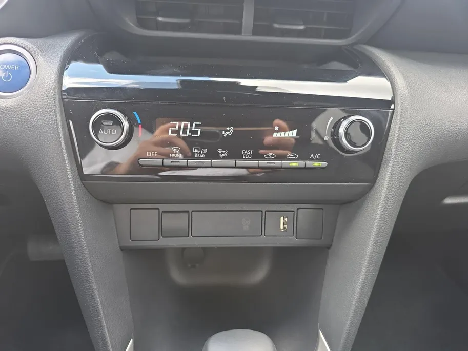 Toyota Yaris Cross 1.5 Hybrid Dynamic | NIEUW BINNEN! | Automaat | Achteruitrijcamera | Apple/Android Carplay | Adapt. Cruise Control | Climate control | 10 jaar garantie! |