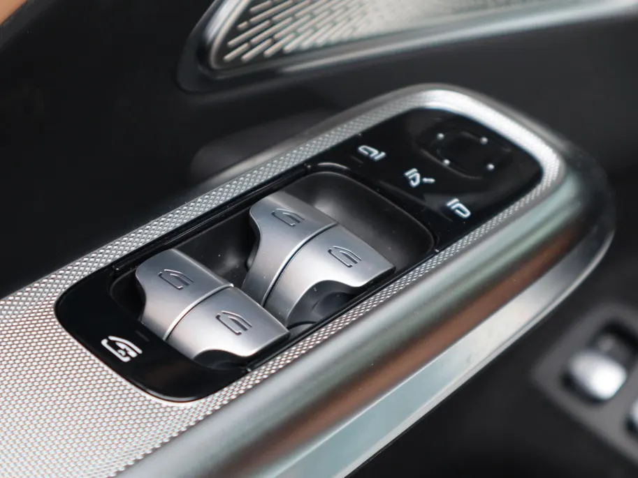 Mercedes-Benz E-Klasse Estate 300 e Sport Edition l Leder l Stoelventilatie l Trekhaak l Burmester