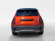 Renault 4 comfort range iconic canvas dak 52 kWh elektrisch vouwdak , nu met 1800,- voorraad korting .  Apple Carplay/Android Auto , Pack Advanced Driving Assist , Harman/kardon premium audio , lichtmetalen velgen 18' , voorstoelen verwarmd , warmtepomp , navigatie