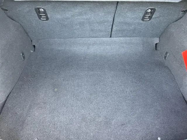 Mazda 3 2.0 SkyActiv-G 120 GT-M AUTOMAAT | TREKHAAK | 18' LM VELGEN | CAMERA | STOEL- en STUURVERWARMING | LEDER | Bose AUDIO | NED.AUTO | DEALER ONDERHOUDEN |