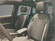 Volkswagen Tiguan 1.4TSIeHybrid 180kW/245PK DSG R-Line · Panoramadak · Trekhaak · 360°Camera + Parkeersensoren · 20'' · Apple/Android Car Play ·