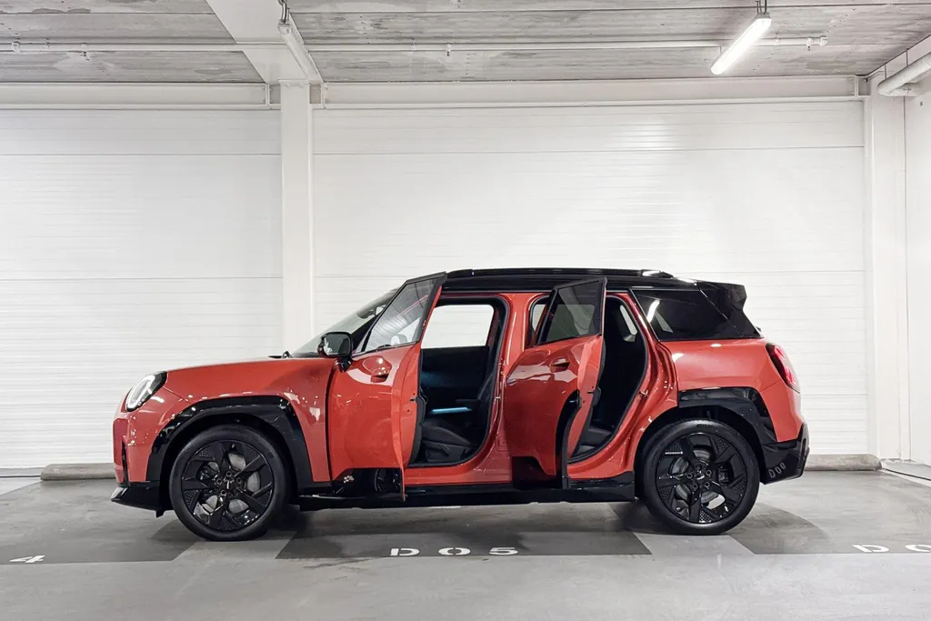 MINI Aceman SE John Cooper Works