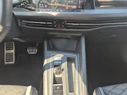 Volkswagen Golf 1.5 eTSI R-Line Business | Cruise Control | Climate Control | Digitaal Dashboard | Navigatie | Sportstoelen | Stoelverwarming | Stuurverwarming |
