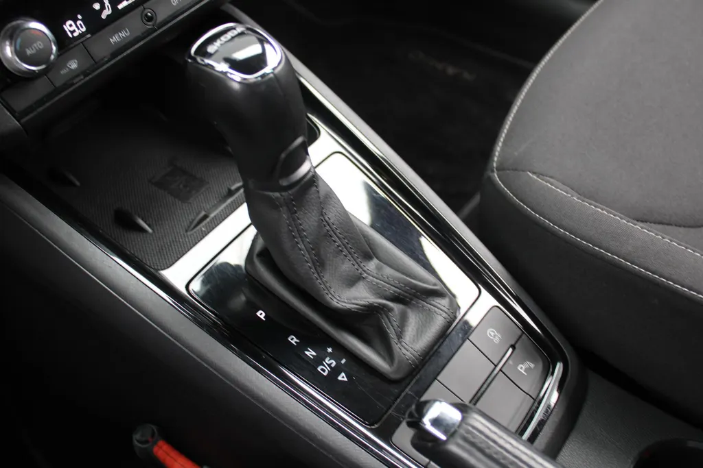 Škoda Kamiq 1.5 TSI ACT Sport Business | Automaat | Android Auto | Apple Carplay | PDC | Cruise | 16' LM |