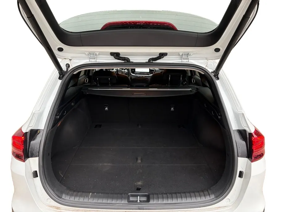 Kia Ceed Sportswagon 1.0 T-GDi DynamicPlusLine | Stoel- en stuurverwarming | Elektrisch bedienbare achterklep | Parkeersensoren voor- en achter | Achteruitrijcamera | Apple/Android Carplay | Navi | Cruise Control