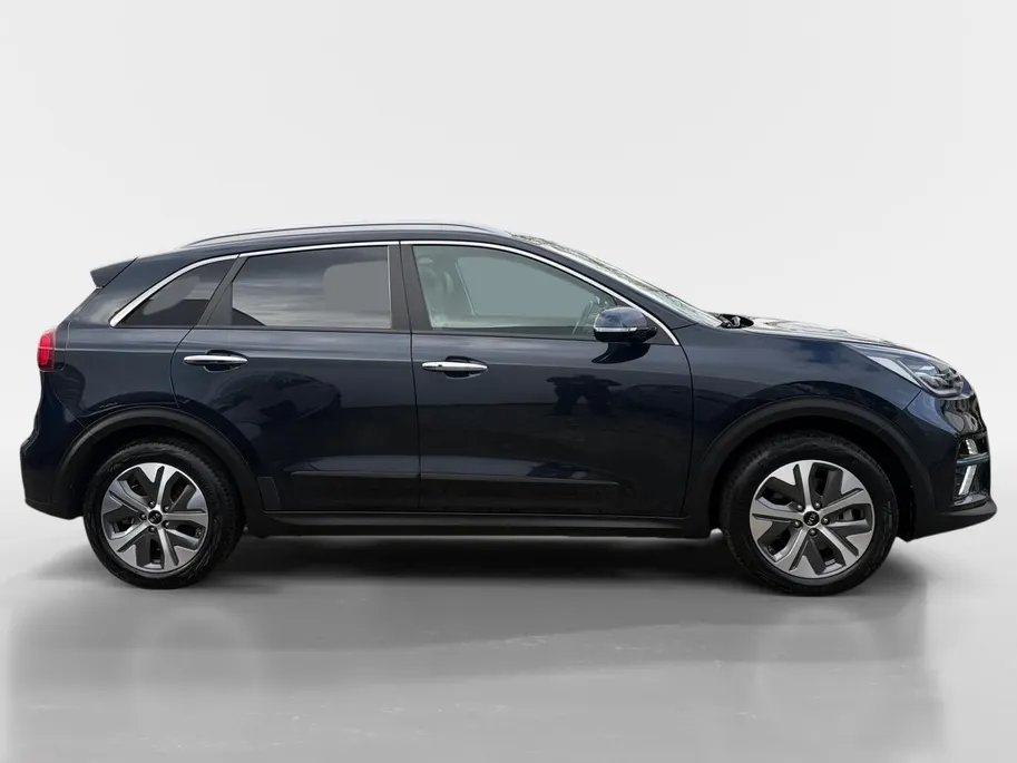Kia e-Niro DynamicPlusLine 64 kWh | NAVI | CAMERA | SCHUIFDAK | TREKHAAK | CLIMATE & CRUISE CONTROLE | ETC...