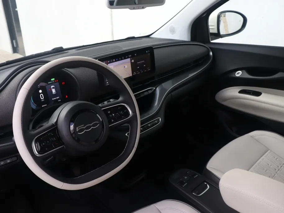 Fiat 500e La Prima by Bocelli 42 kWh | JBL | Winter | 17′