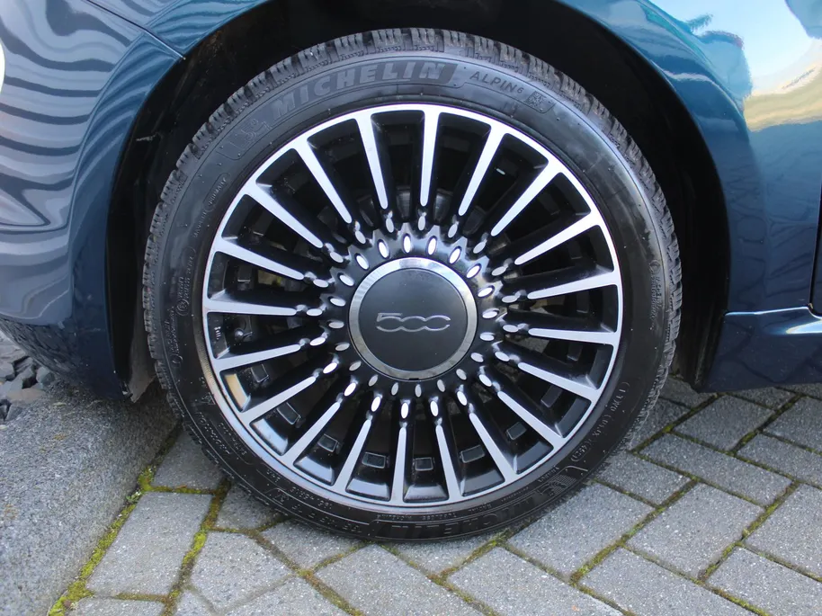 Fiat 500 0.9 TwinAir Turbo Lounge | Panoramadak | 16' LM | Navi | PDC | Cruise | Clima |