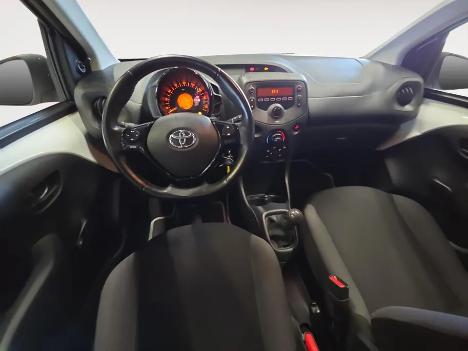 Toyota Aygo 1.0 VVT-i x | Unieke Kilometerstand | 12 maanden BOVAG Garantie |
