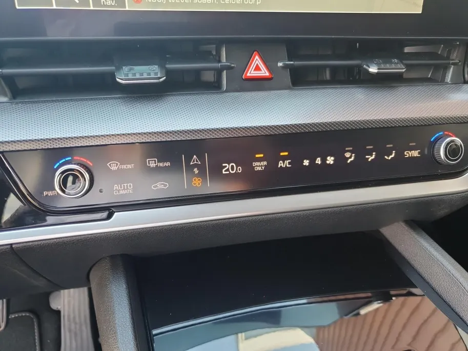 Kia Sportage 1.6T PHEV AWD DynamicPlusLine Edition | Plug-In Hybride | Stoel en stuurverwarming | Elektrisch bedienbare voorstoelen | Navigatie | Camera | Apple Carplay / Android Auto |