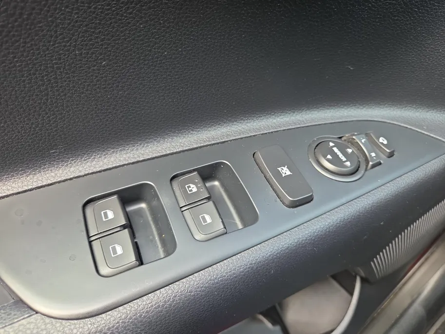 Kia Stonic 1.0 T-GDi DynamicPlusLine 120 PK | Navi | Hoge zit| Trekhaak | Apple CarPlay & Android Auto | Cruise Control | Camera | Two-tone metallic lak | NAP