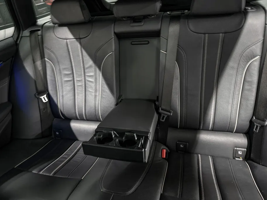 BMW 5 Serie Touring 540i xDrive High Executive