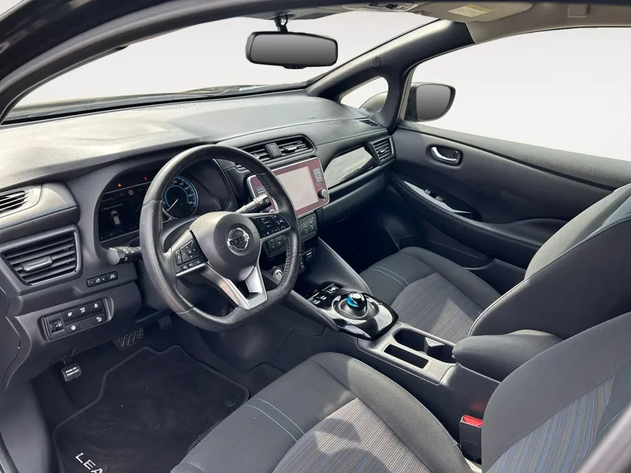 Nissan Leaf N-Connecta 40 kWh | SOH 99% | Stoel- stuurverwarming | 360 camera | Navi | Climate control