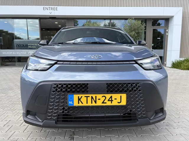 Toyota Aygo X Hybrid 115 play | Go Pack
