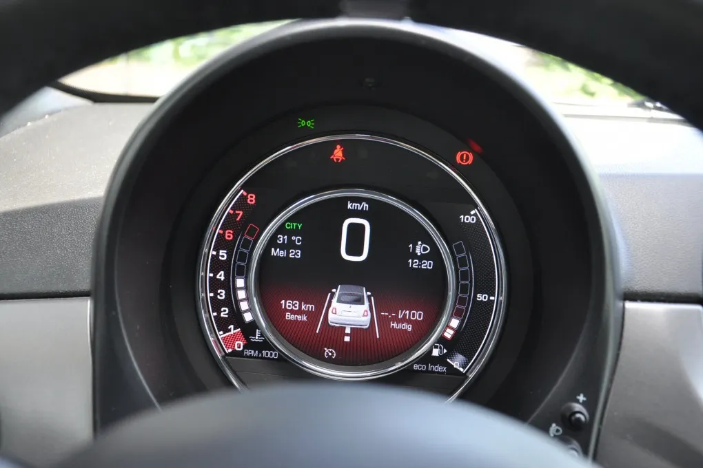 Fiat 500C 1.0 Hybr. Rockstar Clima All Seasons