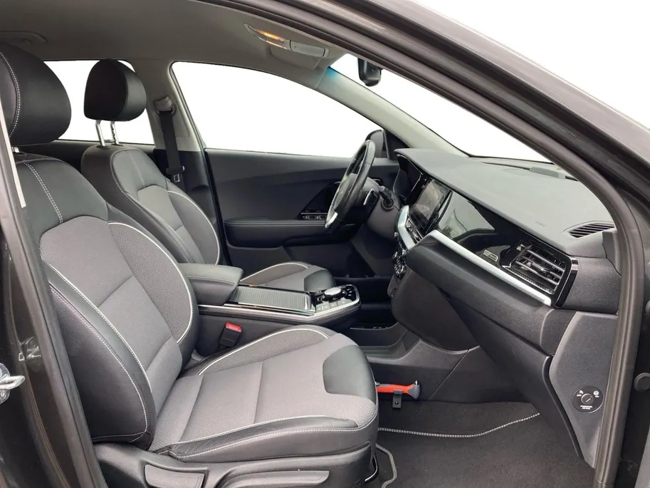 Kia e-Niro Edition 64 kWh | Navigatie | Climate control | Parkeer camera | Stoel + Stuurverwarming