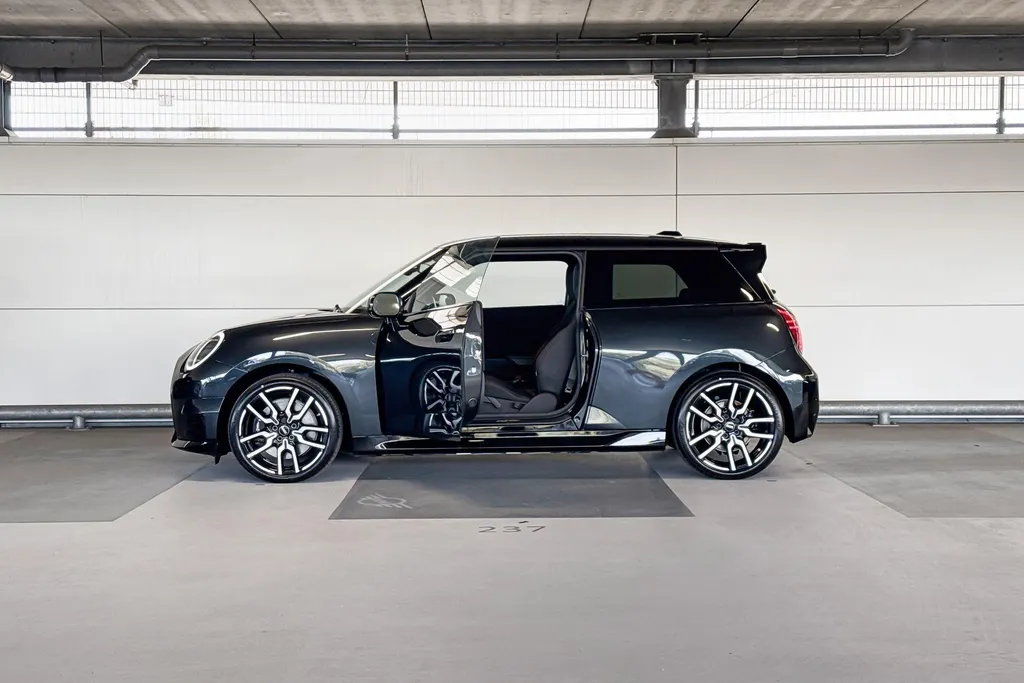 MINI Cooper 3-deurs Electric Cooper SE John Cooper Works M 54.2 kWh