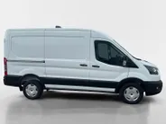 Ford Transit 350 2.0 TDCI L2H2 Trend 130 pk FWD | BPM-VRIJ | Achteruitrijcamera | Trekhaak | Verwarmde bestuurdersstoel en bijrijdersbank | Cruise Control