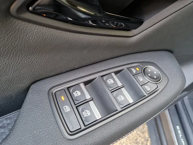 Mitsubishi Eclipse Cross Instyle 87 kWh