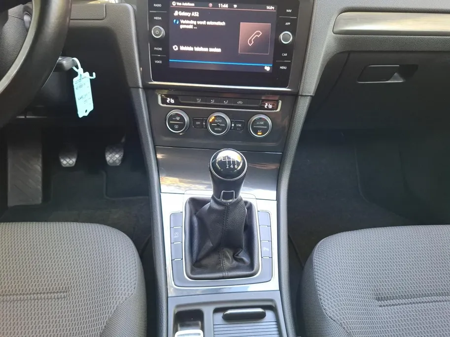 Volkswagen Golf Variant 1.0 TSI Comfortline | TREKHAAK | LM VELGEN | CLIMATE | PARKEERSENSOREN | TELEFOON |