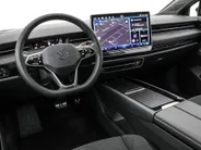 Volkswagen ID.7 Pro Limited Edition 77 kWh accu 286 pk · Trekhaak inklapbaar, met elektrische ontgrendeling · Voorraad OUTLET · Prijs is inclusief inruilpremie ·