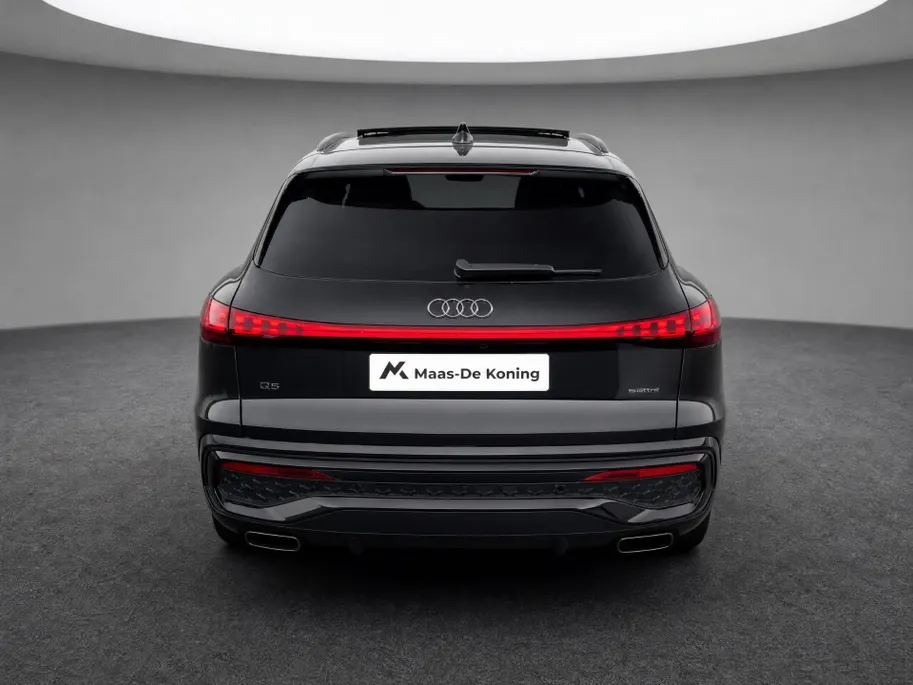 Audi Q5 2.0 TFSI e-hybrid 299pk quattro S edition Panoramadak · 360° Camera + parkeersensoren · Apple/Android Car Play · Fabrieksgarantie t/m 22-09-2029 of 100.000Km
