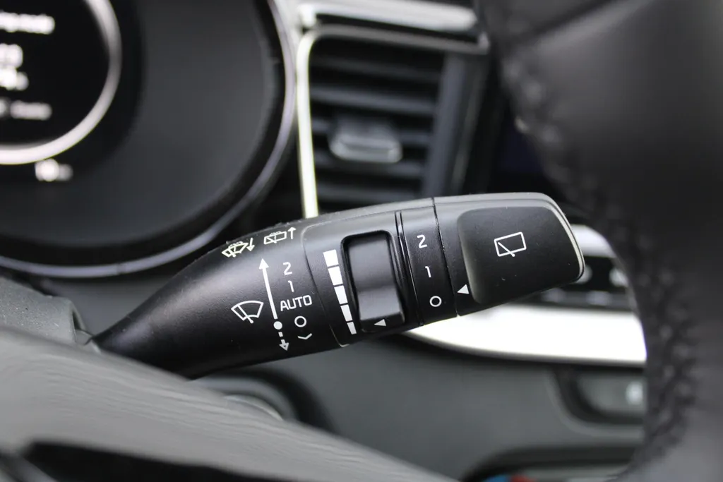Kia XCeed 1.0 T-GDi DynamicPlusLine | Stuur-/stoelverwarming | Camera | Dodehoek detectie | Elektr. achterklep | 18' LM | Clima | Navi |