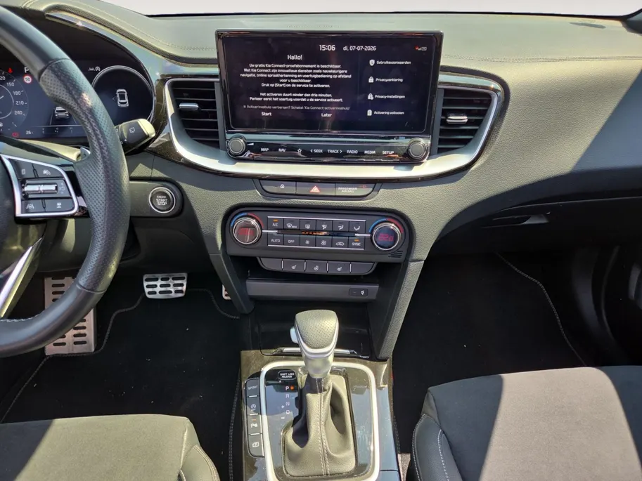 Kia Ceed 1.5 T-GDi GT-PlusLine Automaat | 140 PK | Schuif-kanteldak | JBL | Elektr. verstelbare bestuurdersstoel met geheugenfunctie |  18' lichtmetalen velgen | Dodehoek detectie  | Metallic lak | Fabrieksgarantie t/m 8-4-2032 + 3x 1 jaar*  | NAP
