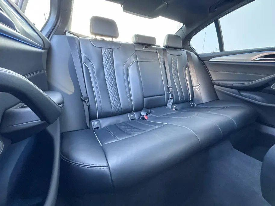 BMW 5 Serie Sedan 545e xDrive High Executive