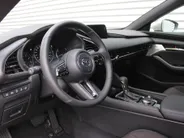 Mazda 3 2.5 e-SkyActiv-G M Hybrid 140 Exclusive-line | Nieuw | Stuur-/stoelverwarming | 360 Camera | Dodehoek detectie | HUD | Bose audio | 18' LM | LED |