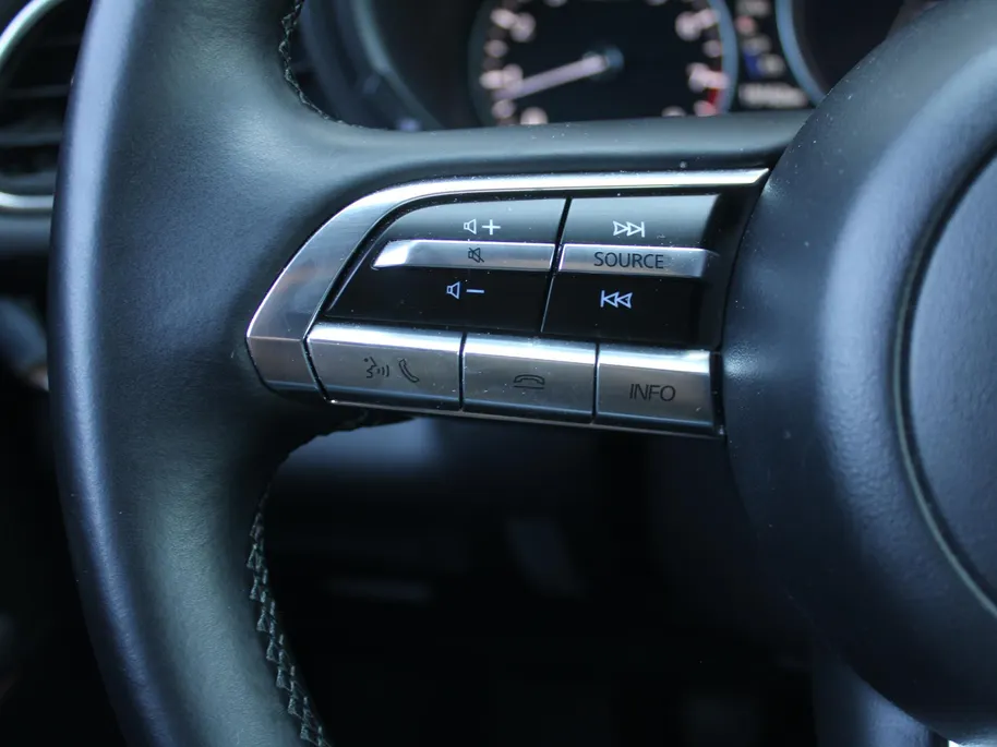 Mazda CX-30 2.0 e-SkyActiv-X M Hybrid Homura | Stoel-/stuurverwarming | Camera | 18' LM | LED | HUD | Dodehoek detectie | Elek. achterklep | Cruise adapt. |