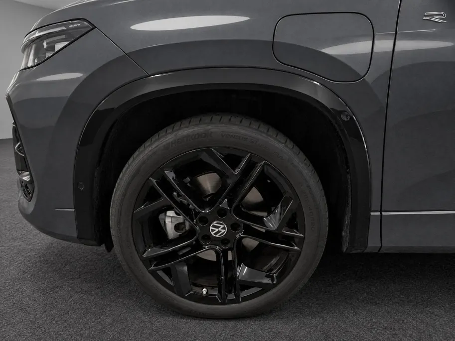 Volkswagen Tayron 1.5 272pk DSG eHybrid R-Line Edition · Panoramadak · 360 Camera · Wegklapbare Trekhaak · Dodehoek Detectie · 20'' Inch · Garantie t/m 16-04-2030 of 100.000km