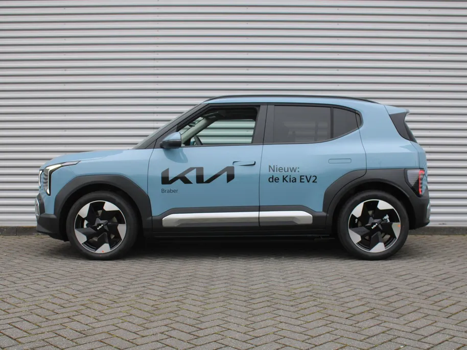 Kia EV2 Plus Advanced 42.2 kWh | Stuur-/stoelverwarming | Schuifdak | Dodehoek detectie | Elek. Stoelverstelling | Camera | 18' LM | LED | HK audio | Cruise adapt. |