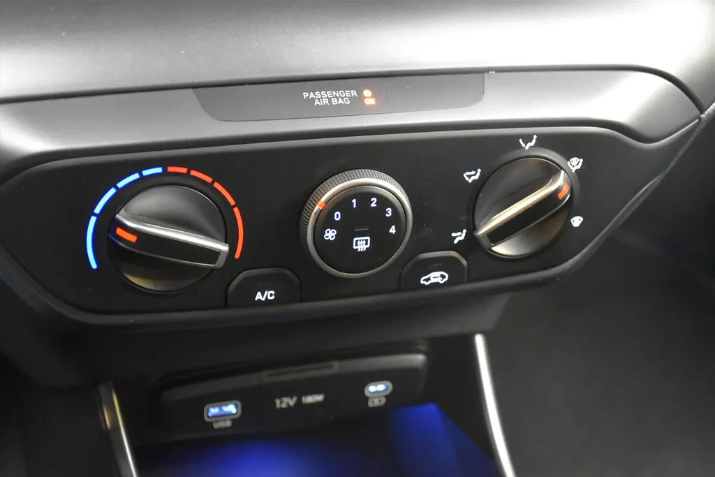 Hyundai i20 1.0 T-GDI 48V MHEV 100pk Comfort I Navi + Camera