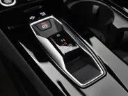 Audi A6 e-tron S edition e-tron 100kWh 367 PK · Tech pro · Panorama-glasdak · Sportstoel plus leder zwart · Stoelmassage + ventilatie