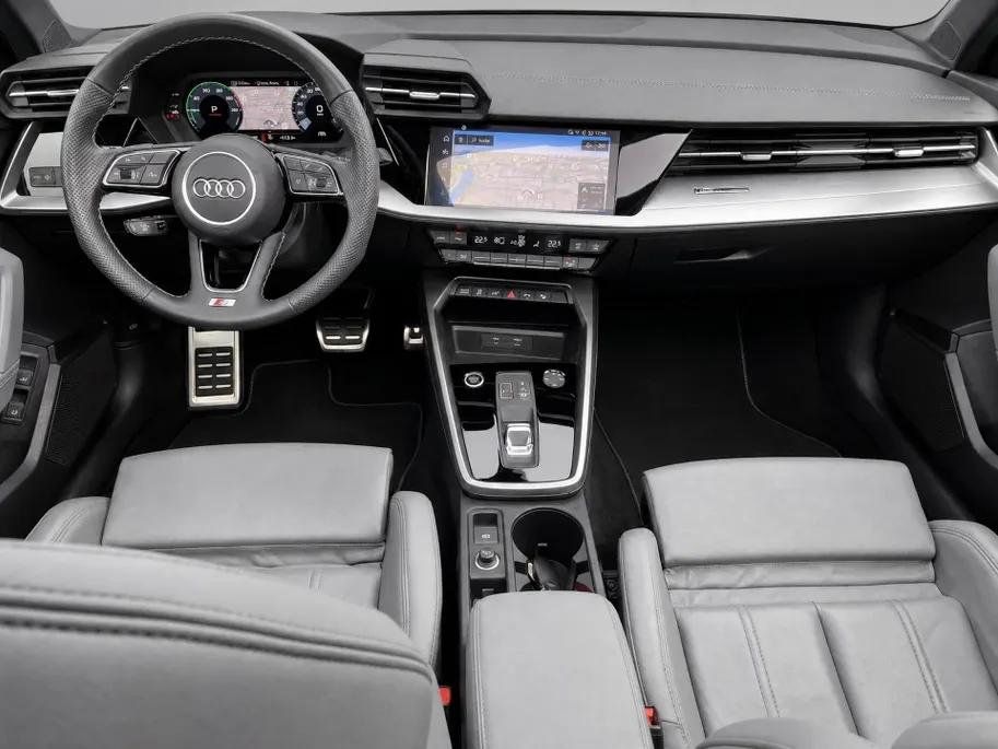 Audi A3 Sportback 40 TFSIe 150kW/204PK S Line · Panoramadak · Leder · Camera · Apple/Android Car Play · Drive select