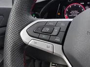 Volkswagen Golf 2.0TSI/265PK GTI DSG · Panoramadak · Camera · Trekhaak · Apple/Android Car Play · Garantie t/m 27-03-2030 of 100.000km