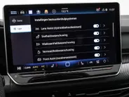 Volkswagen Golf variant R-Line Edition 1.5 eTSI 150 pk 7 versn. DSG · Assistance Pakket Plus · Panoramaschuif-kanteldak · Trekhaak inklapbaar, met elektrische ontgrendeling · Prijs is inclusief inruilpremie · MEGA SALE