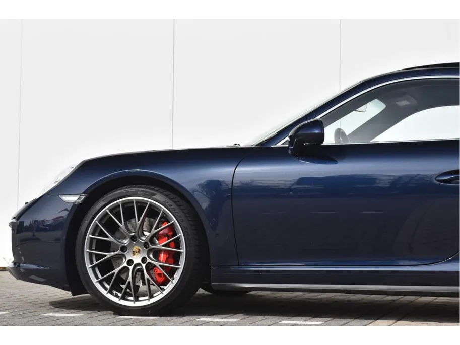 Porsche 911 3.0 Carrera 4S