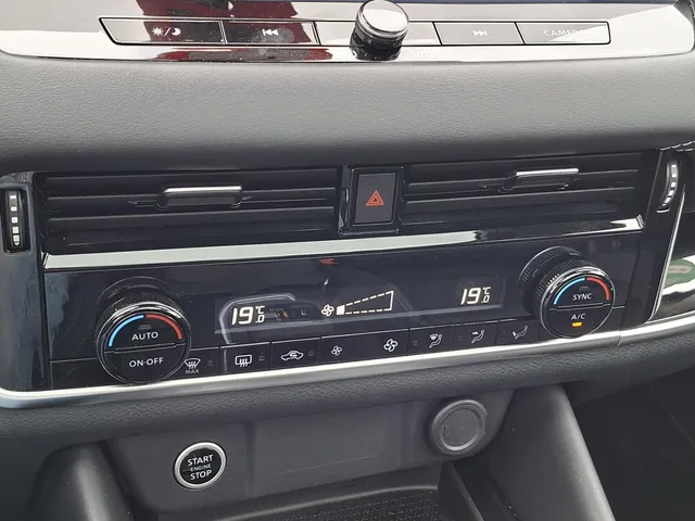 Nissan QASHQAI 1.3 MHEV Xtronic N-Connecta NAVI | PANO DAK | NL-auto | rijklaarprijs !!