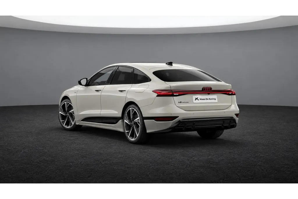 Audi A6 Sportback e-tron S edition 286 PK · Lederen bekleding · Privacy glas · 21' LM Velgen