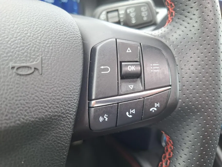 Ford Kuga 2.5 PHEV ST-Line X | Winterpack | Driver assistancepack | Technologypack | El. Trekhaak | Panoramadak | El. Achterklep | All-seasonbanden | 18' Lichtmetaal | Adaptive Cruisecontrol | BLIS | Matrix Ledkoplampen | Head-up Display |
