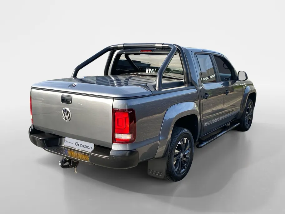 Volkswagen Amarok 3.0 TDI 4Motion Plus Cab Dark Label | Automaat | Trekhaak | Camera | Apple Carplay/Android Auto | Stoelverwarming | Cruise Control | Climate Control | Navigatie
