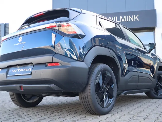 Suzuki e Vitara Select 61 kWh | Stoel/Stuur Verwarming | Apple/Android Auto |