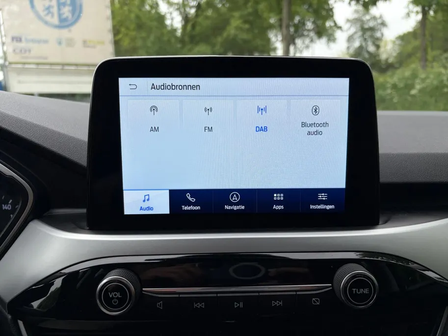 Ford Kuga 1.5 EcoBoost Titanium 150PK | Trekhaak (1800kg trekgewicht) | Navigatie | Parkeersensoren | Privacy Glass | Winter Pack