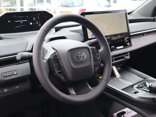 Toyota C-HR+ First Edition 77 kWh | Stuur/Stoel Verwarming | 20 Inch