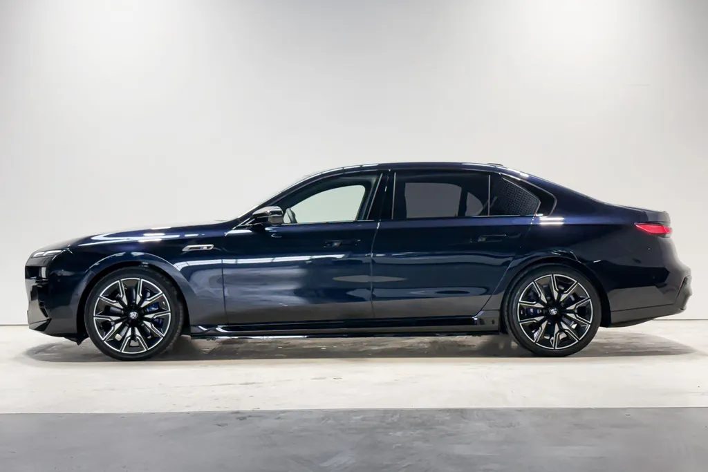BMW i7 M70 xDrive 106 kWh
